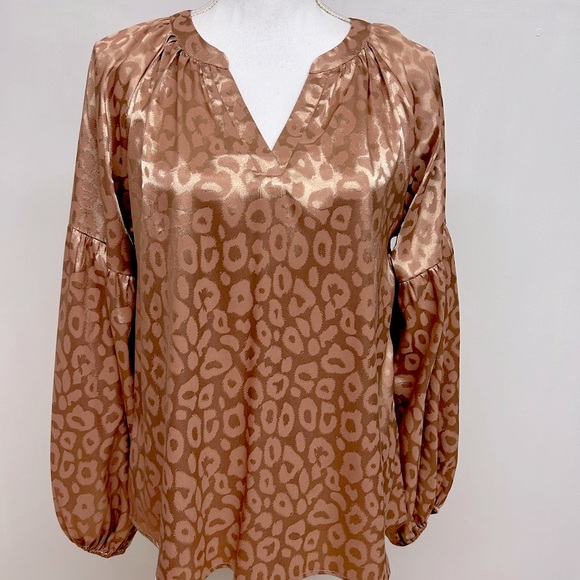 JODIFL Tops - Elegant Brown/Bronze Leopard Print Women's Top Size M